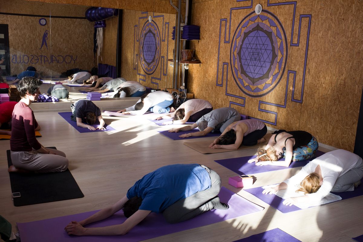 Открытое занятие по йоге с элементами медитации в Саду им. Баумана