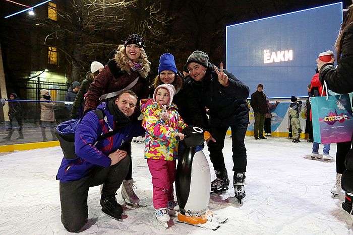 В первый день зимы в Саду им. Баумана состоится первый в этом сезоне кино-сеанс на льду!